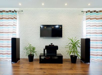 Yamaha YHT 4930UBL Home Theater in a Box System